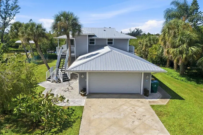 900 Oxford Dr, FL