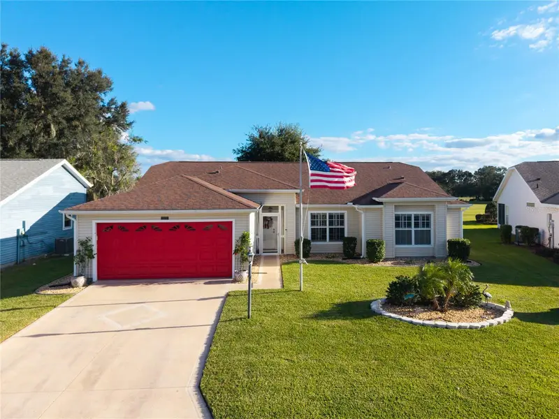 25233 Lost Oak Cir, FL