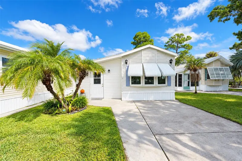 39 Crown Point Dr, FL