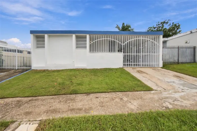 Calle 15 H18 Urb. Villa Linares, PR