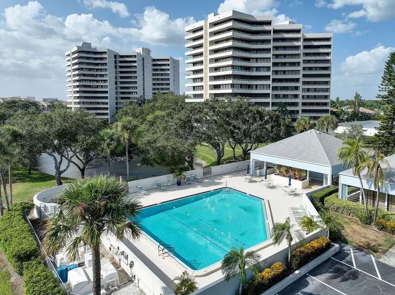5940 Pelican Bay Plz S #203, FL