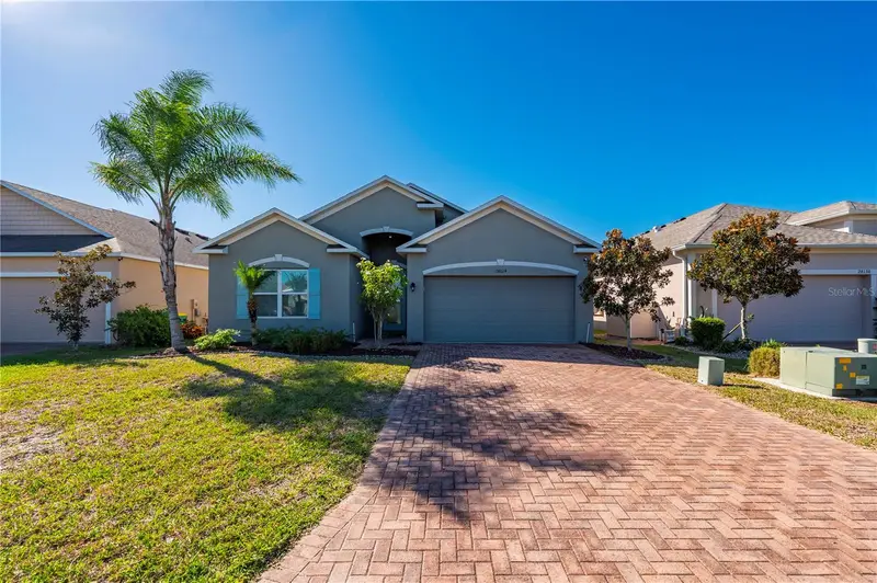 28124 Arrowhead Cir, FL