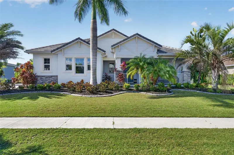 816 Manns Harbor Dr, FL