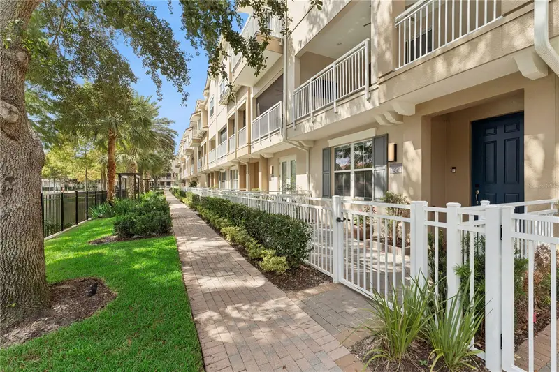 1504 Lake George Dr, FL