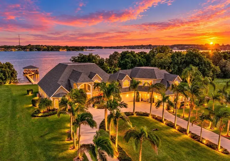 492 Sunset Pointe Dr, FL