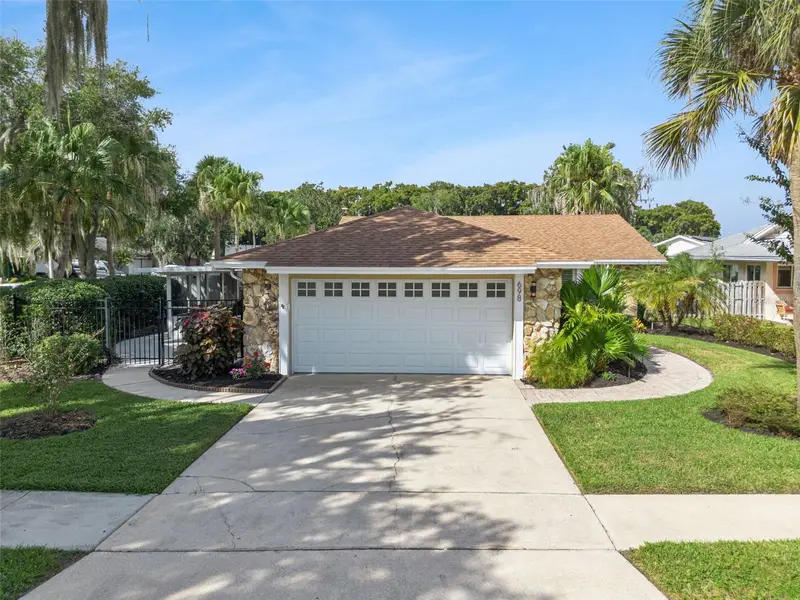 698 Sausalito Blvd, FL
