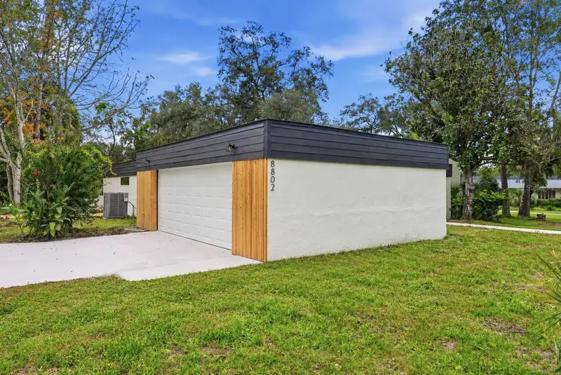 8802 Nw 6th Pl, FL