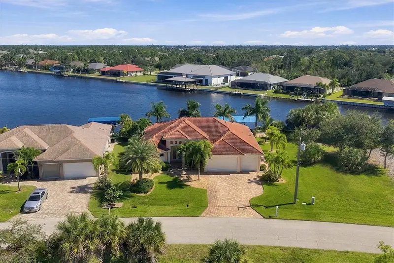 13521 Blake Dr, FL
