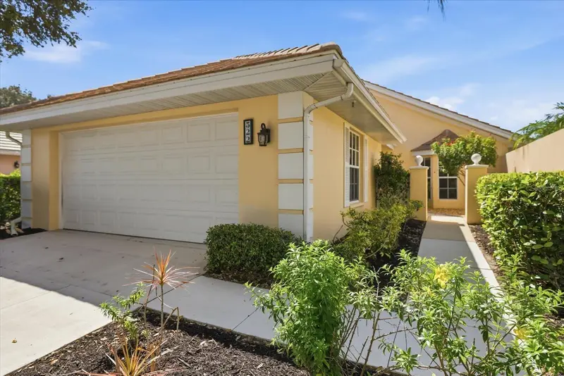522 Clubside Cir #10, FL