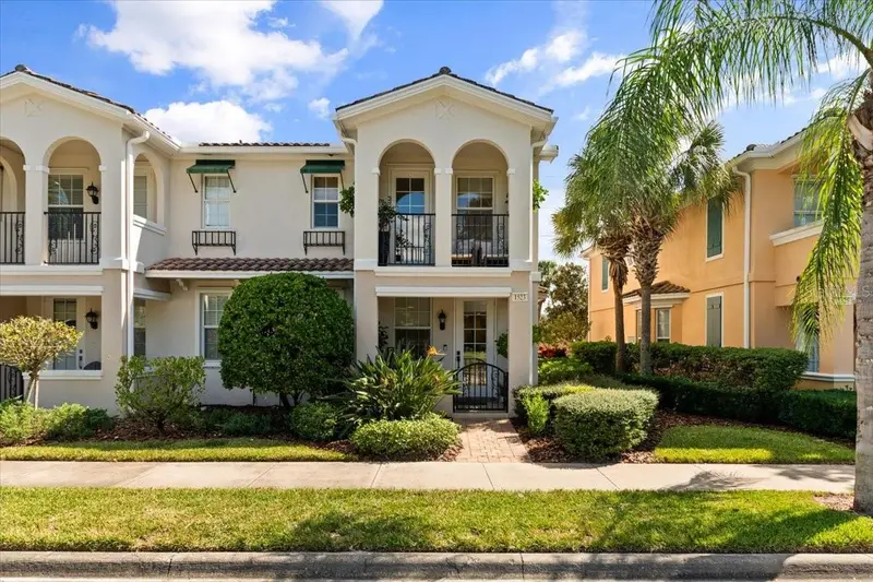 1523 Napoli Dr E, FL