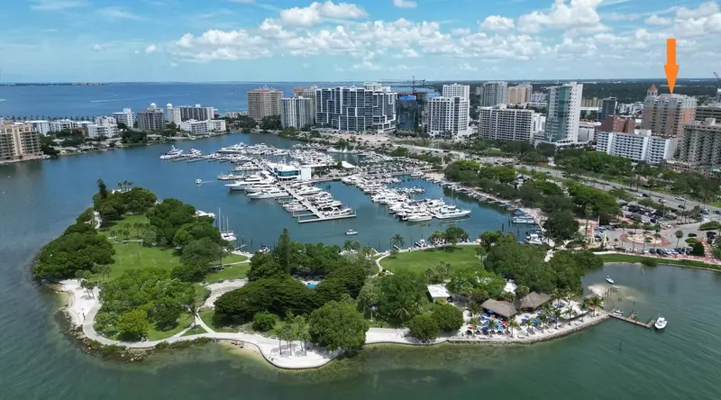 1350 Main St #1409, FL