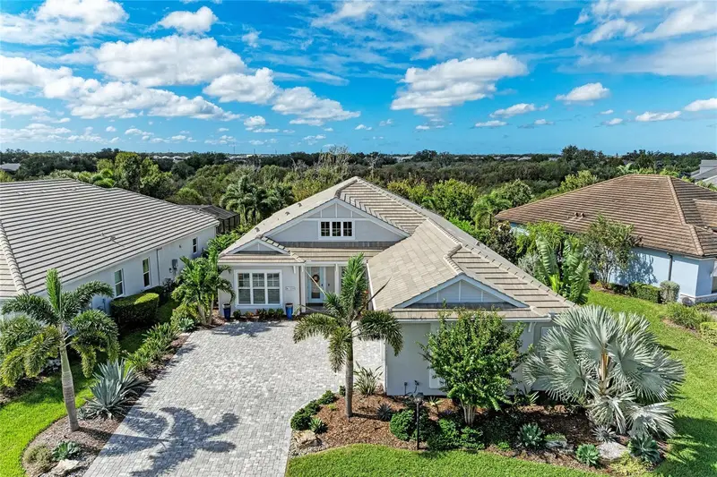 8269 Grande Shores Dr, FL