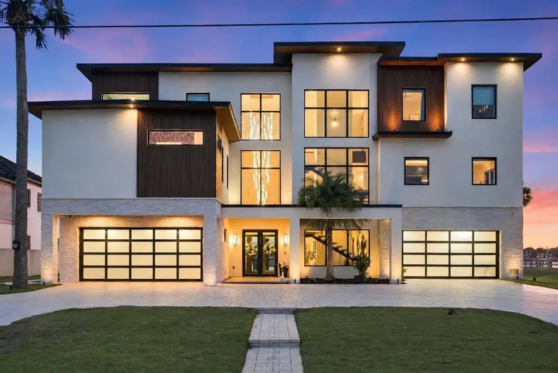 33 Dolphin Dr, FL