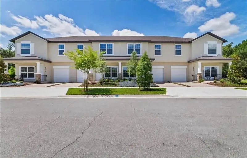 4404 Summer Flowers Pl, FL