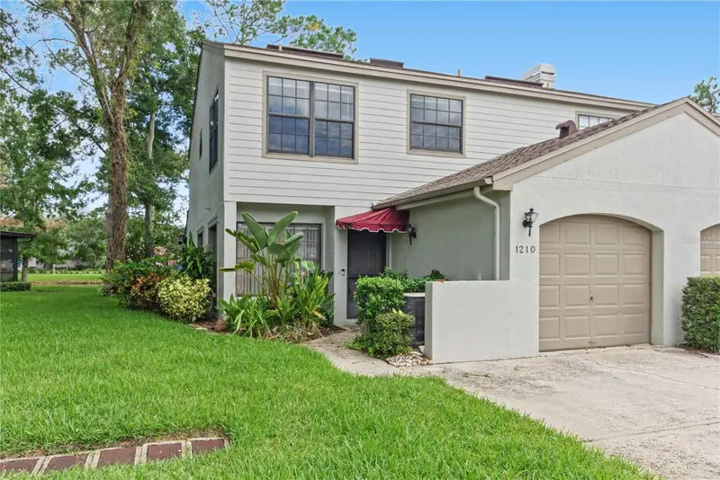 1210 Hounds Run, FL