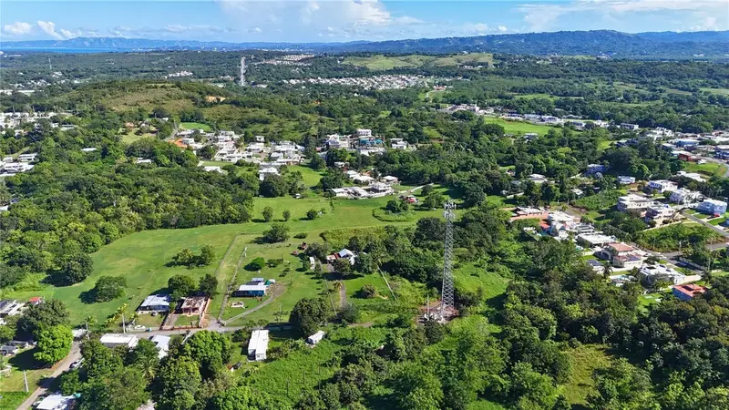 Bo Miradero Sector Parabueyon Calle Mi Familia Carr 102, PR