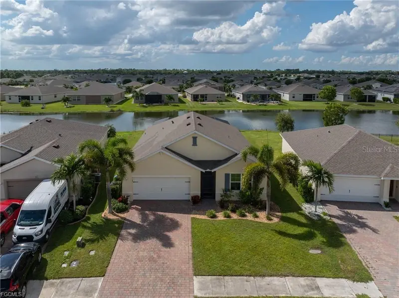 3190 Estancia Ln, FL