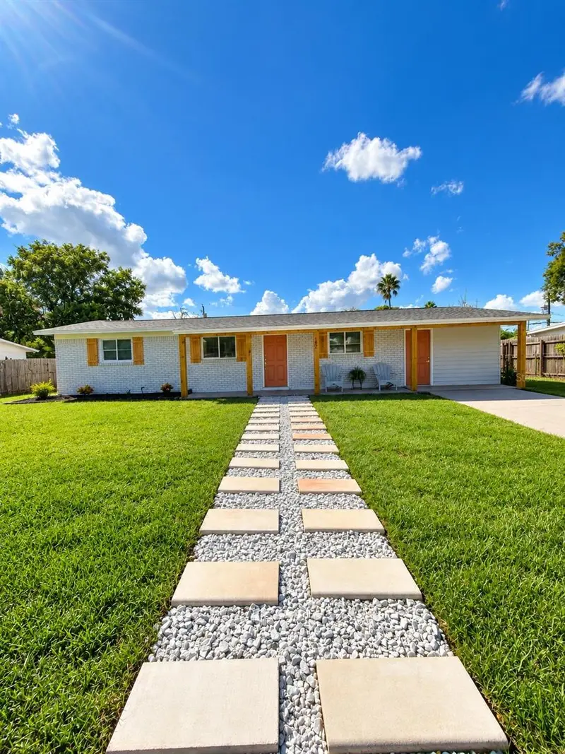 102 Cosmos Dr, FL