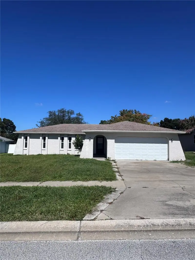 209 Leafwood Rd, FL