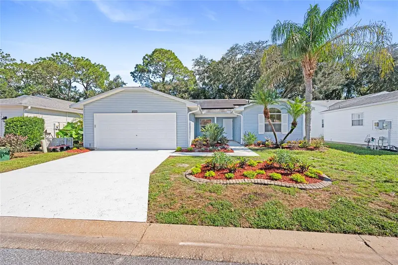 32656 Oak Park Dr, FL