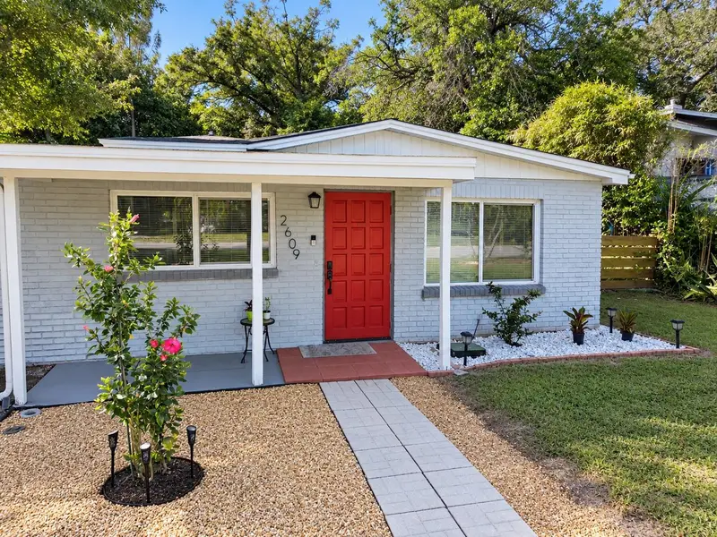 2609 E 99th Ave, FL