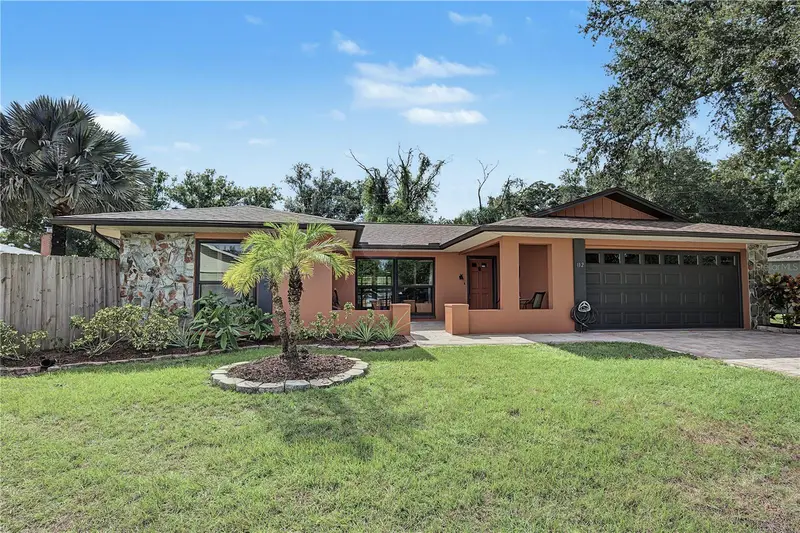 112 Peacock Cir, FL