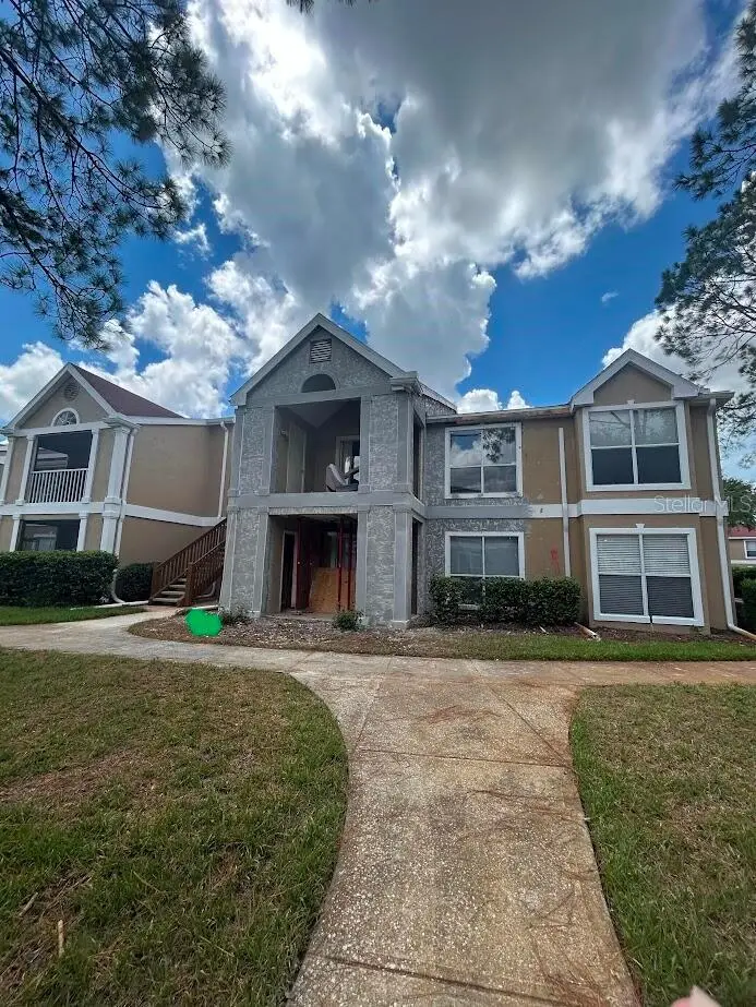 9481 Highland Oak Dr #906, FL