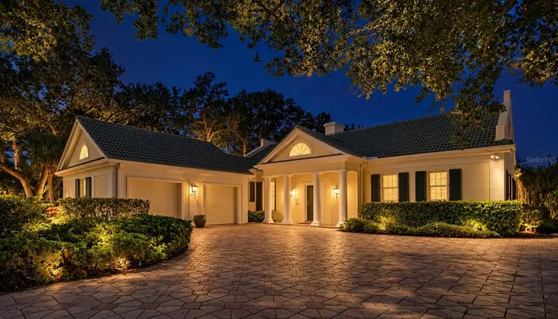 227 Saint James Park, FL