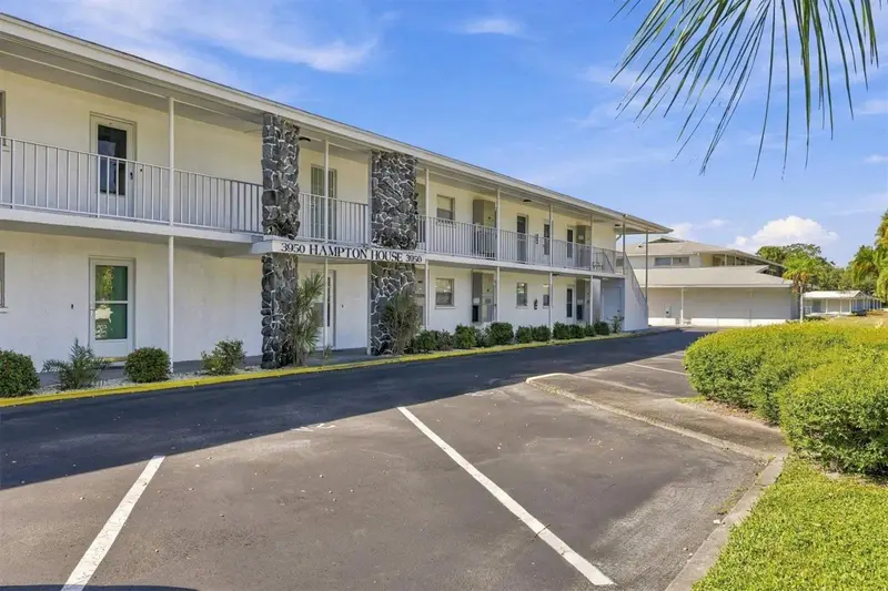 3950 Roxane Blvd #3b, FL