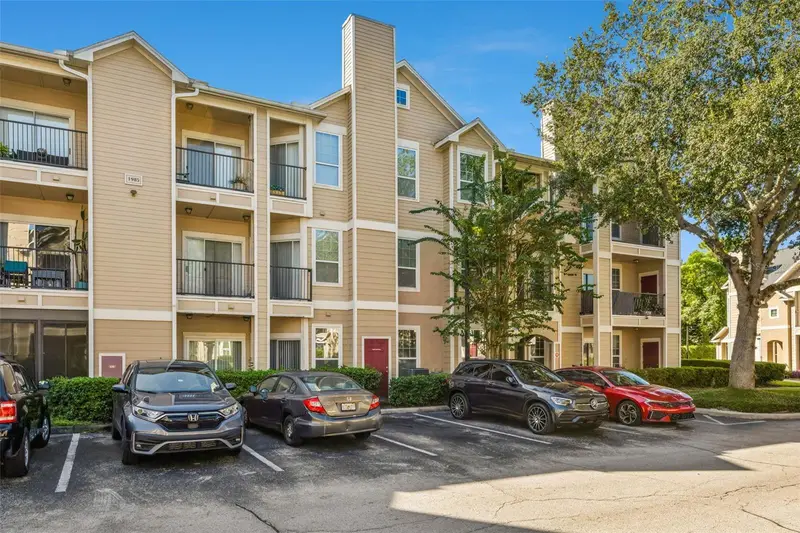 1985 Erving Cir #202, FL