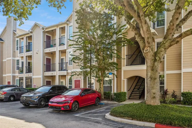 1985 Erving Cir #202, FL