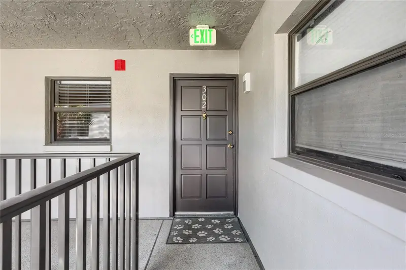 2650 Countryside Blvd #B302, FL