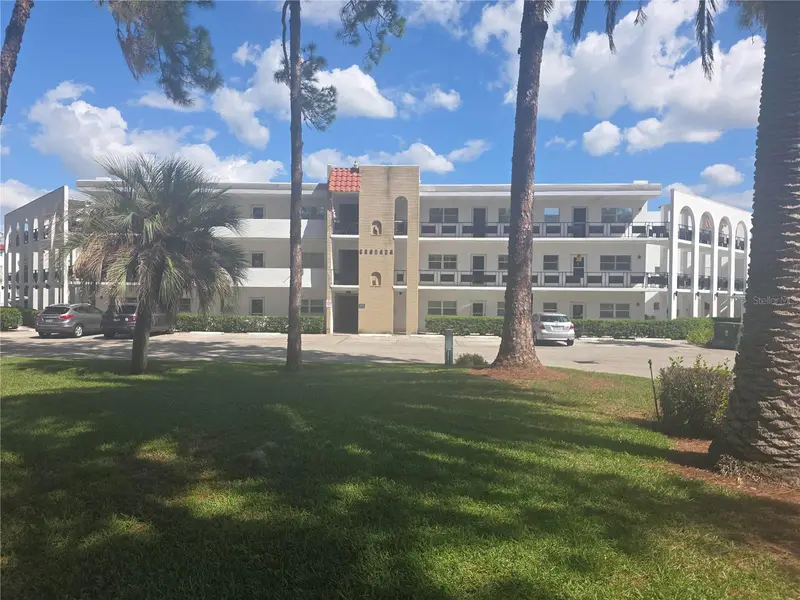 100 El Camino Dr #208, FL