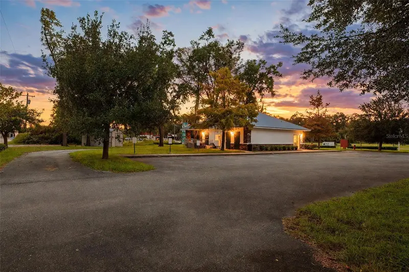 1708 N Young Blvd, FL