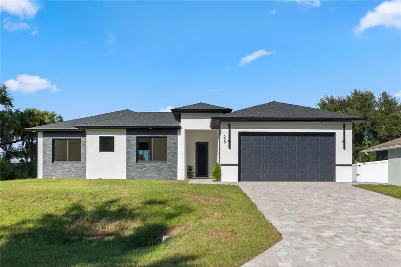 229 Ferdon Cir, FL