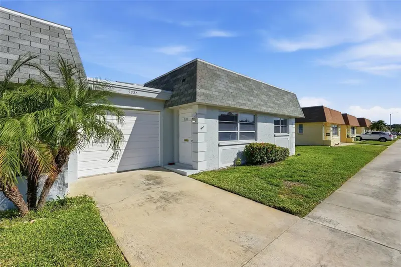 7035 Monte Carlo N, FL