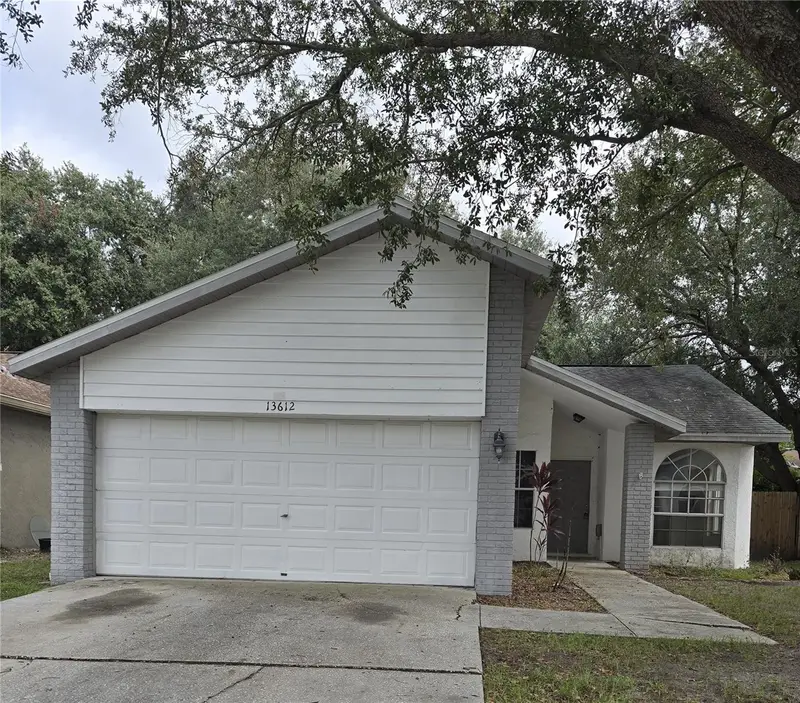 13612 Laraway Dr, FL
