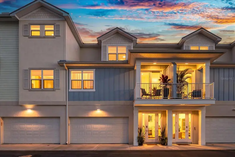 819 Oak Bend Ln, FL