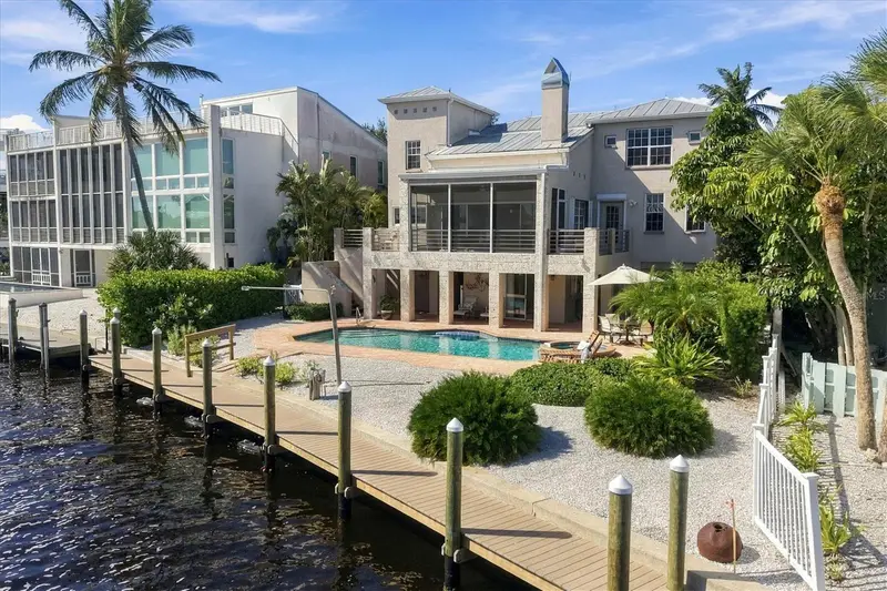 181 Damfino St, FL
