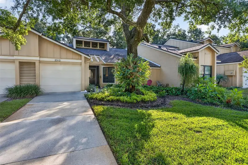 2312 Sierra Ln #2312, FL