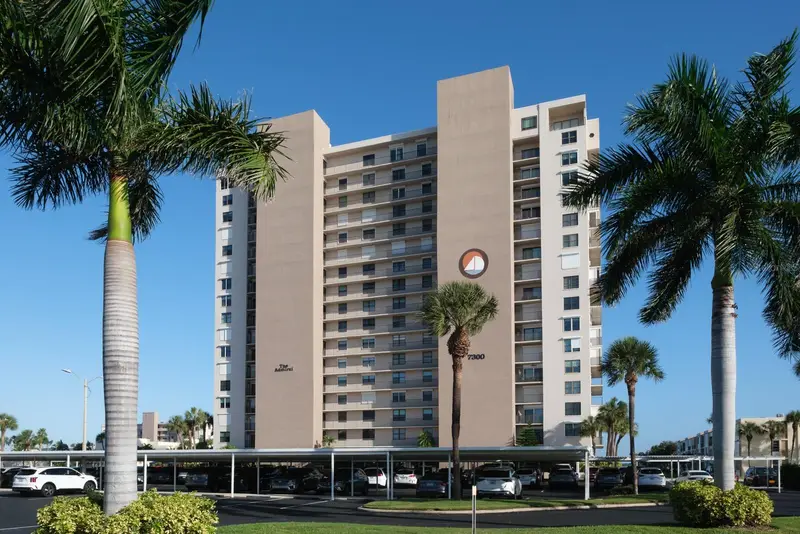 7300 Sun Island Dr S #1501, FL