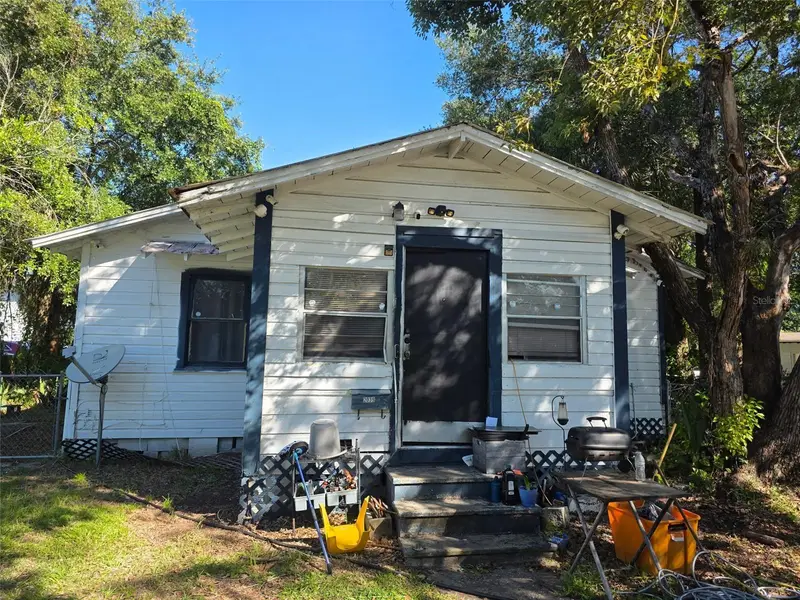Holden Heights pending