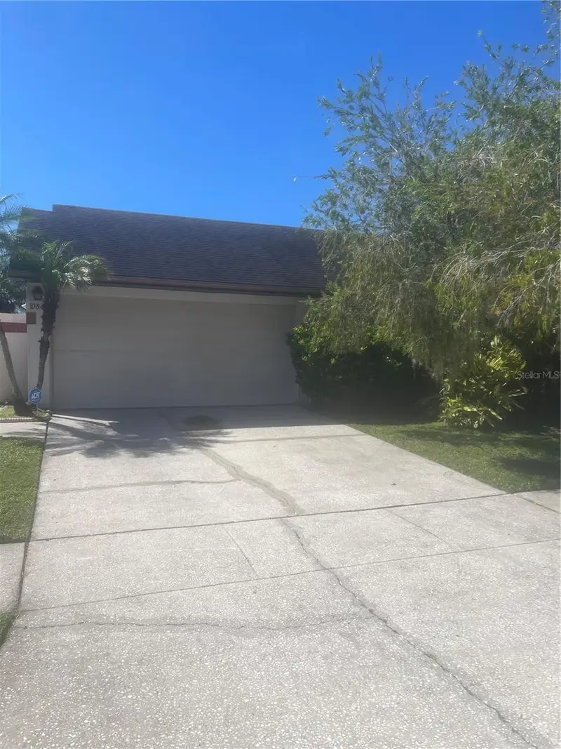 10842 Venice Cir, FL