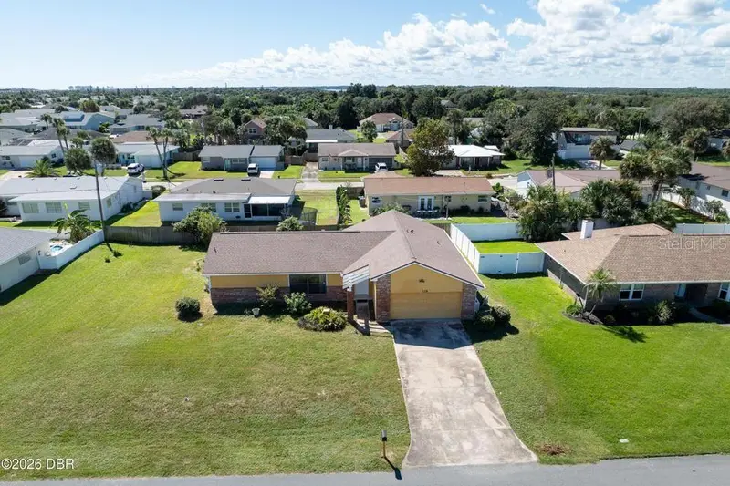 116 Sand Dunes Dr, FL