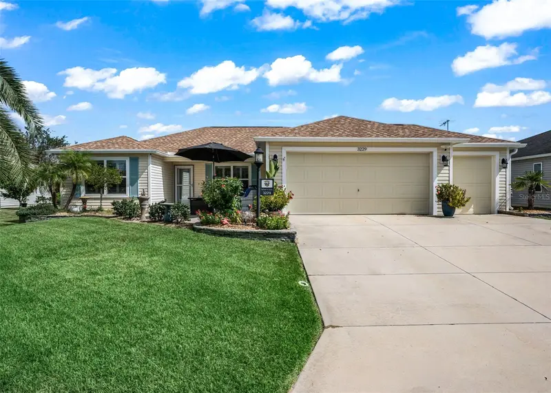3229 Dressendorfer Dr, FL