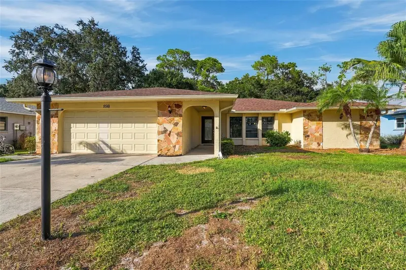 5561 Briar Creek Way, FL