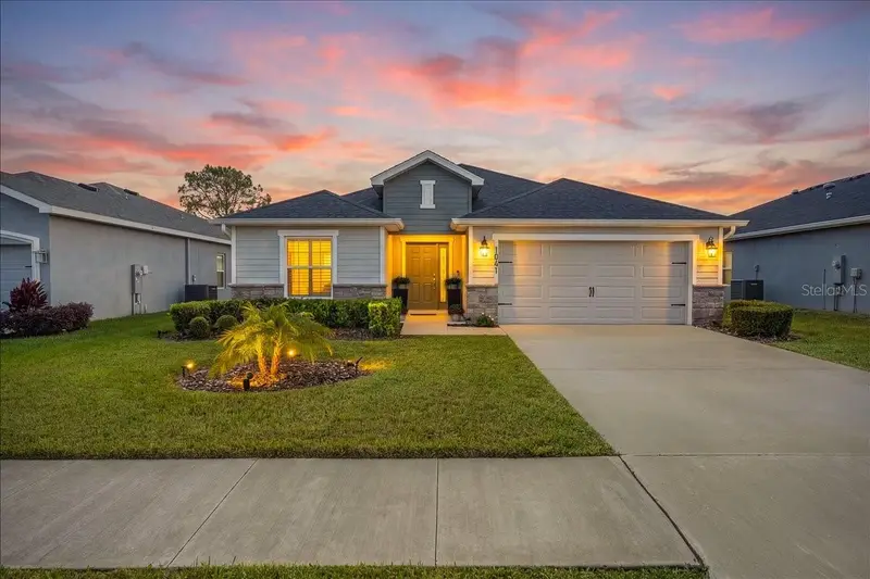 1041 Montgomery Ln, FL