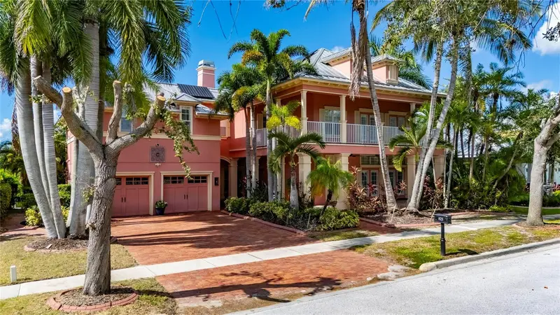 825 Islebay Dr, FL