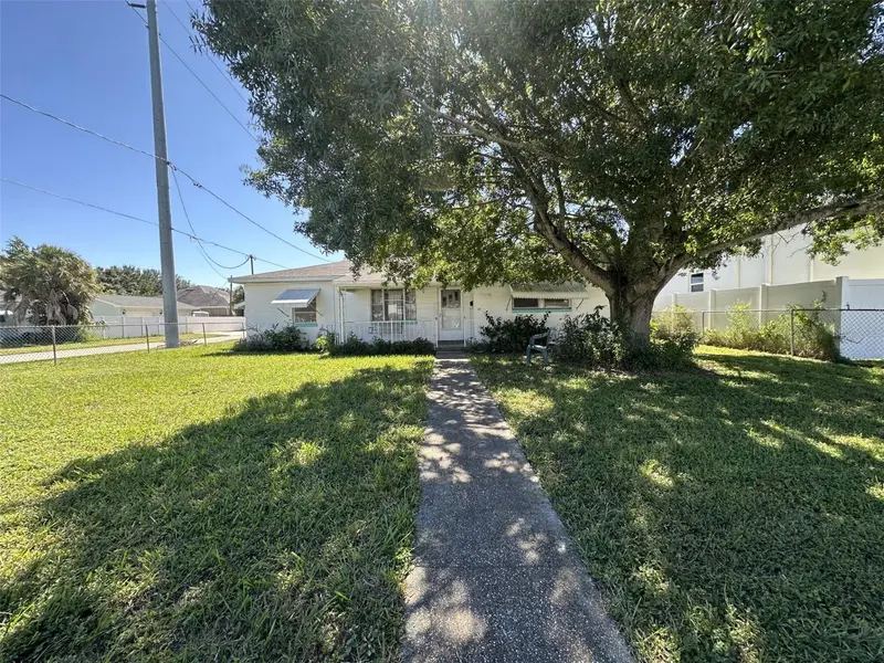 3302 W Paxton Ave, FL