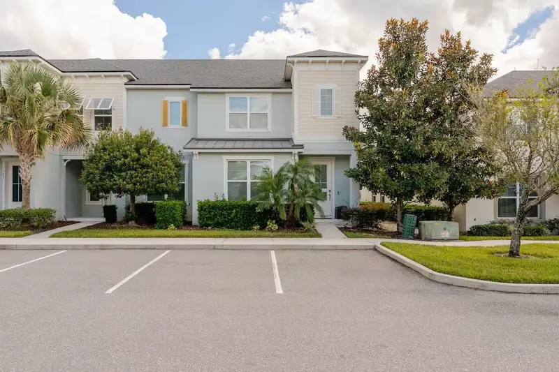 1586 Carey Palm Cir, FL
